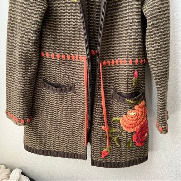 CABI green chunky knit floral embroidery hooded duster cardigan sweater womens M - Picture 2 of 5